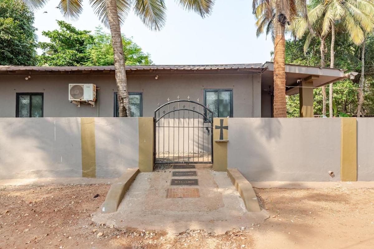 Valerys Nest Bogmalo - Private Villa Near The Beach And Dabolim Airport Exterior photo